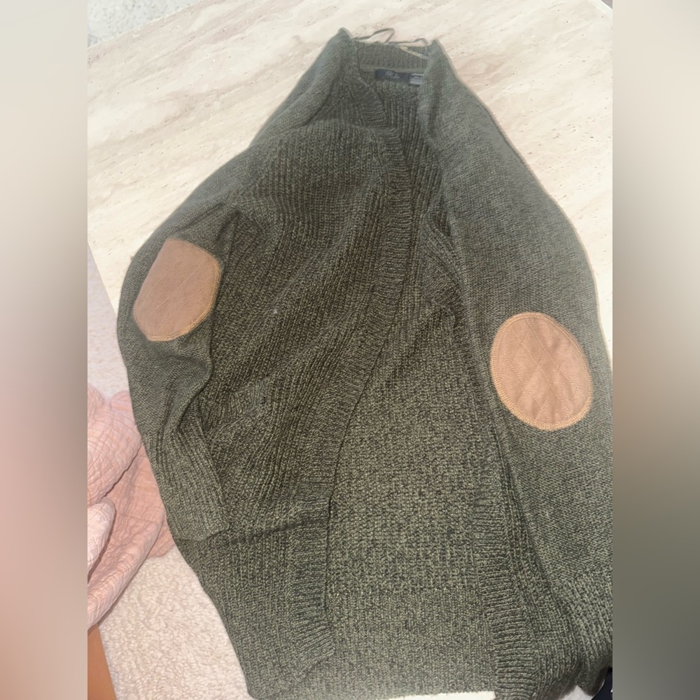 RDI Green and Brown Cardigan Sweater